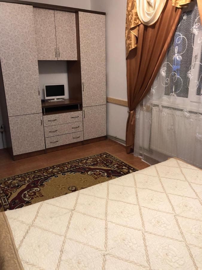 Біля Комори Pilipets Luaran gambar